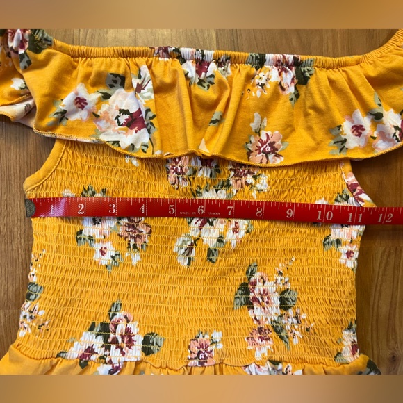 Francesca's Floral Off Shoulder Smocked Romper Juniors Size MEDIUM, Runs Small! - Picture 12 of 14